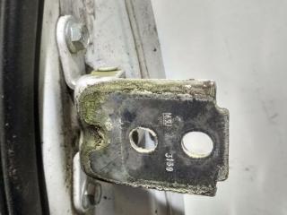 петля двери Chevrolet Spark M300 2010