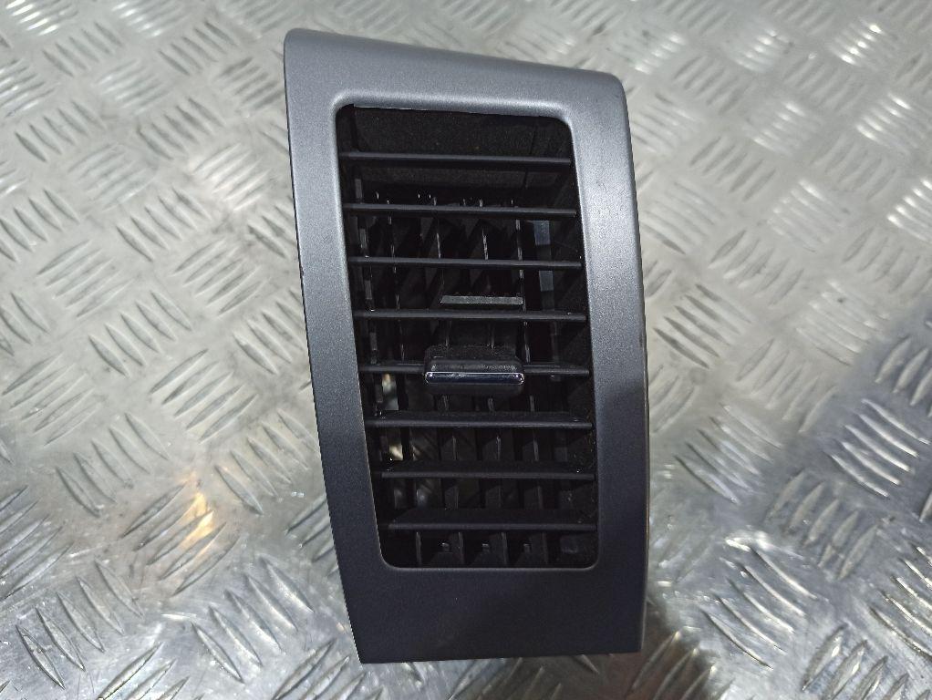 дефлектор обдува салона Citroen C-Crosser 1 поколение 2010, 8030A024ZZ - фото №1