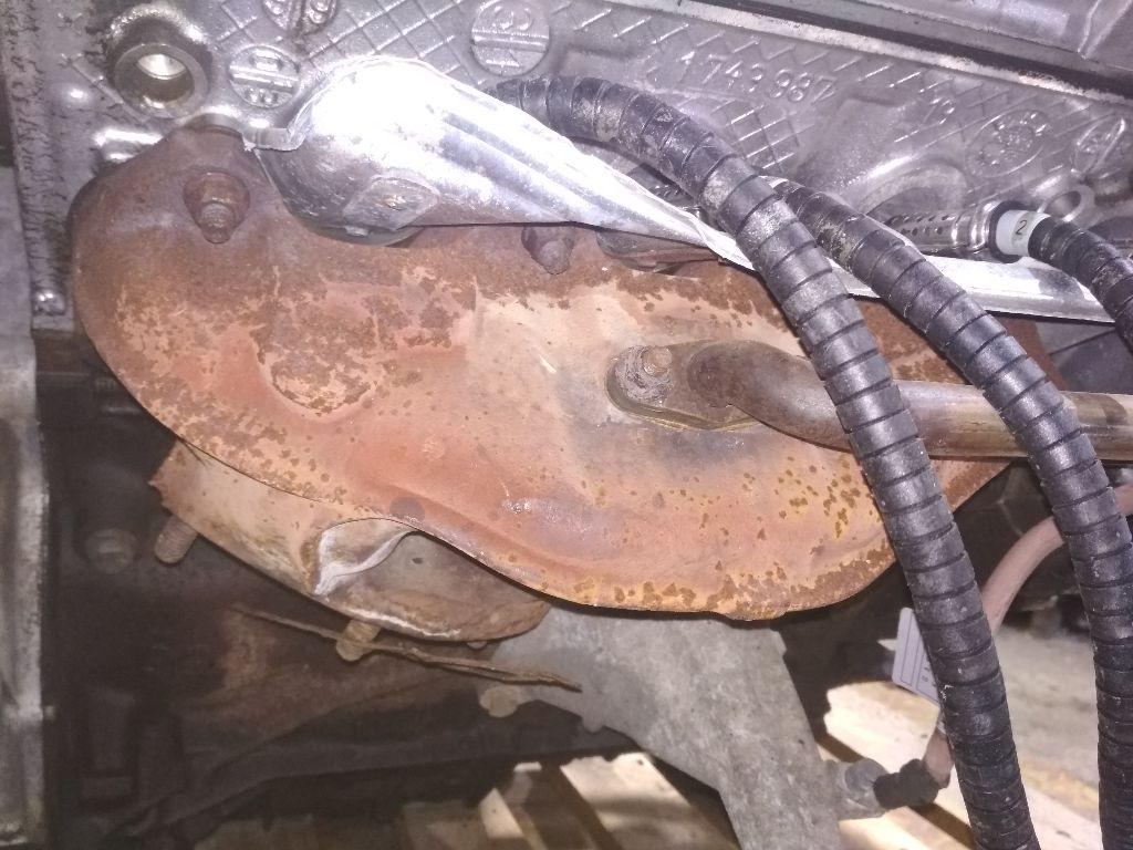 коллектор выпускной BMW 3 серия E46 2000, 2.0 л., бензин, МКПП - фото №1