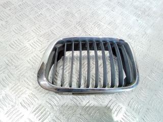 решетка радиатора BMW 3 серия E46 2002, 61697910