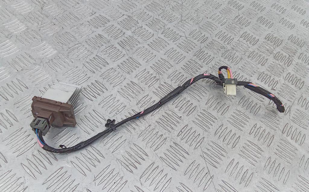 сопротивление печки Hyundai i30 1 поколение 2008 - фото №1