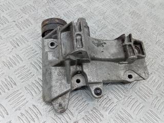 кронштейн генератора Renault Megane 3 поколение 2009, 1.4 л., бензин, 11710XHG2X
