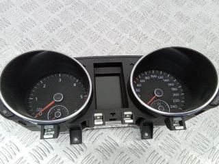 щиток приборов (приборная панель) Volkswagen Golf 6 поколение 2011, 5K0920871A