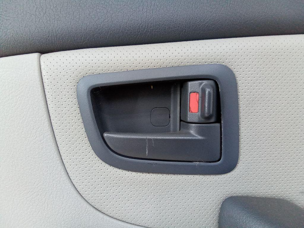 ручка внутренняя задняя правая Kia Cerato 1 поколение 2004 - фото №1