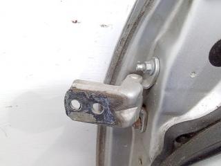 петля двери Nissan Versa C11 2008, седан