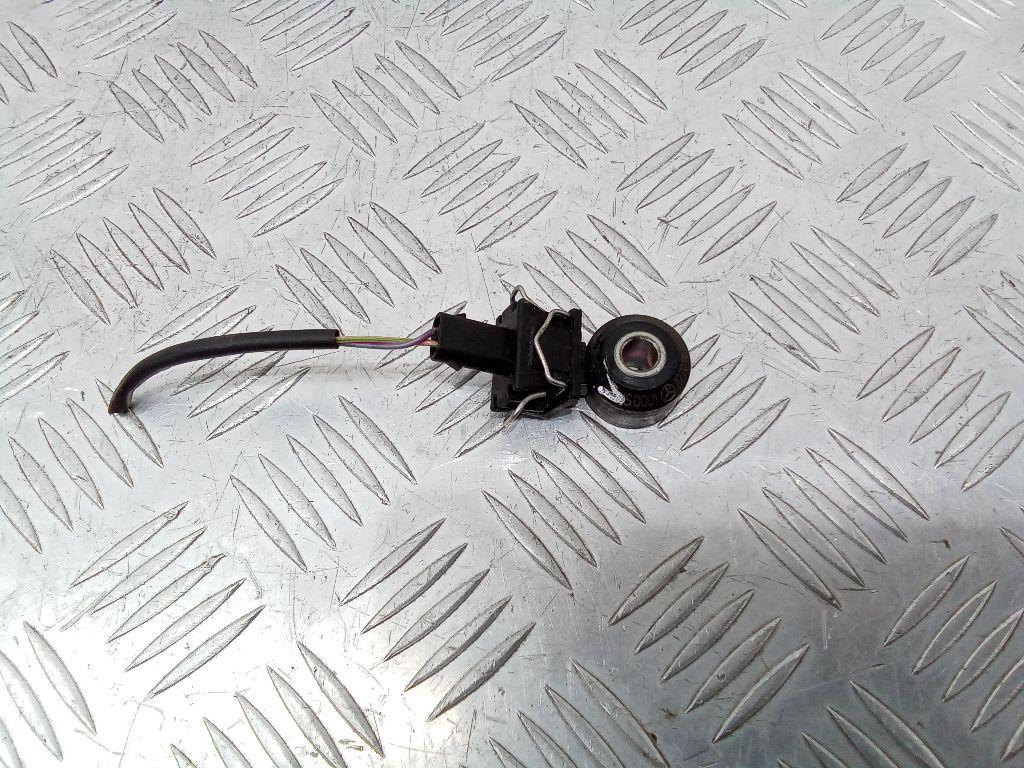 датчик детонации Mercedes-Benz A-Класс W176 2013, 2.0 л., бензин, A2709050200 - фото №1