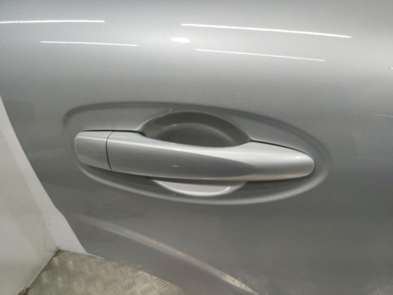 ручка наружная задняя правая Renault Kadjar 1 поколение 2018 - фото №1