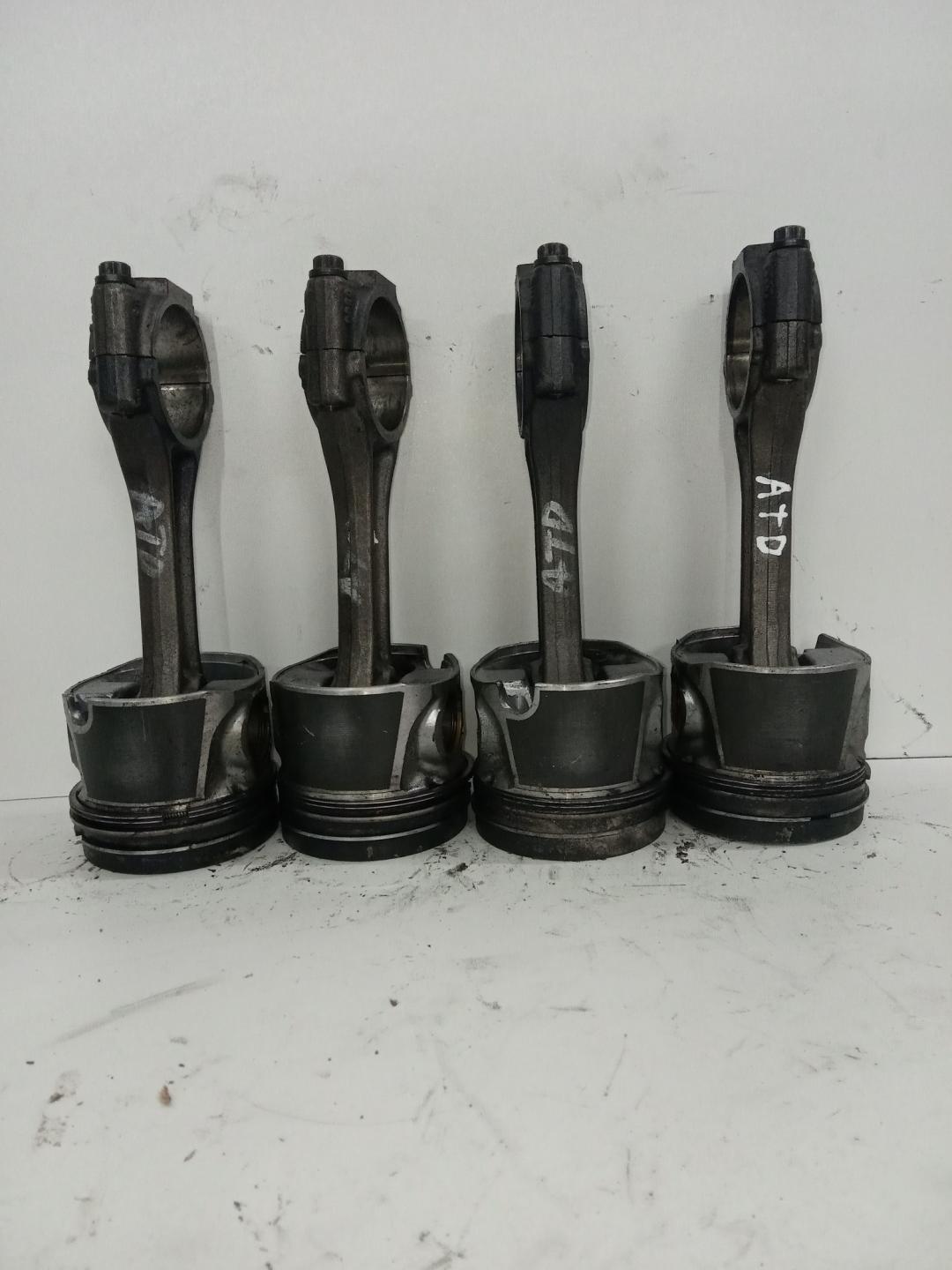 поршень Volkswagen Golf 4 поколение 2003, 1.9 л., дизель, хетчбэк 5 дв., 038G - фото №1