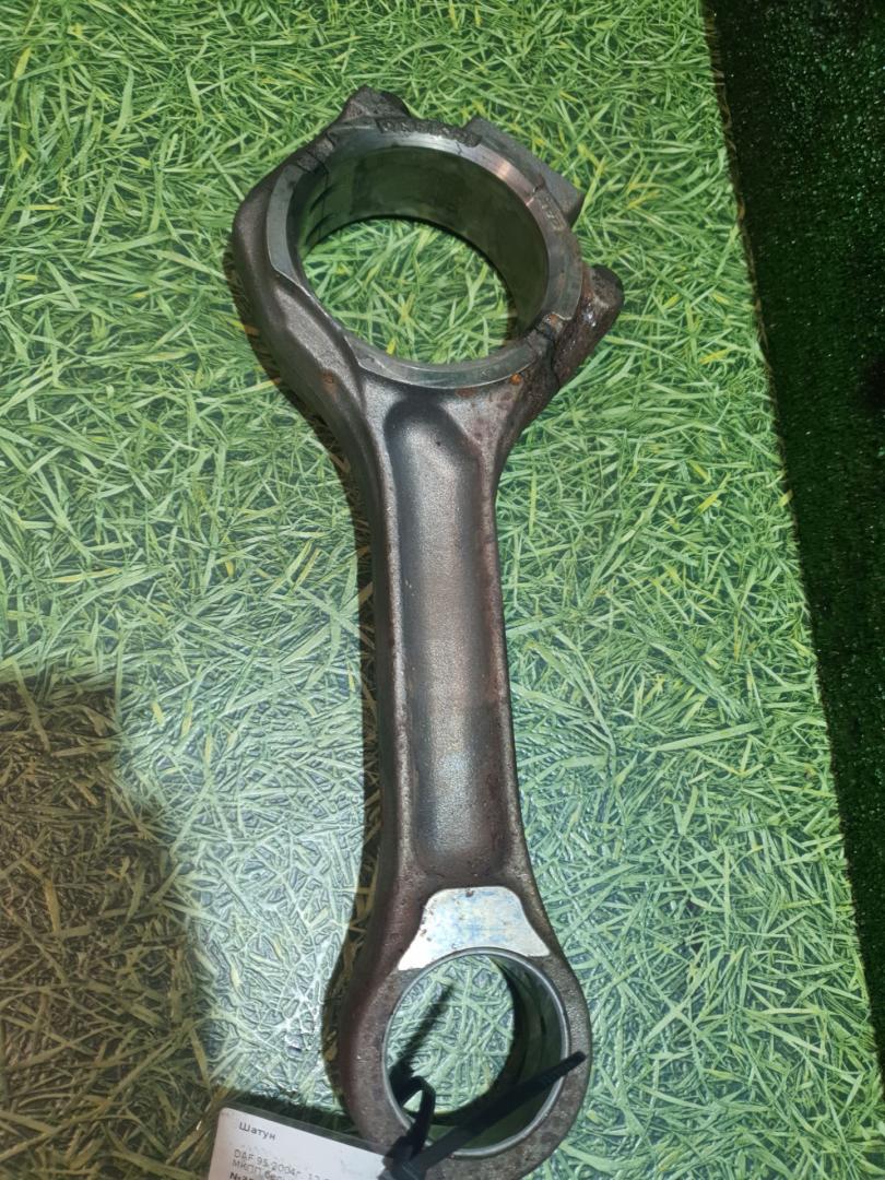 шатун DAF XF 95 1 поколение 2004, 12.6 л., XE 355 C, дизель, МКПП, белый, грузовик, 1437498 - фото №1