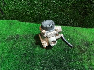 Клапан ускорительный DAF XF 105 1 поколение 2007, 12.9 л., MX 300, дизель, МКПП, синий, 1360613