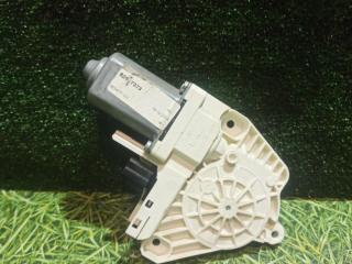 моторчик стеклоподъемника передний правый Renault T-Series 1 поколение 2014, дизель, АКПП, 7482907373, 82907373