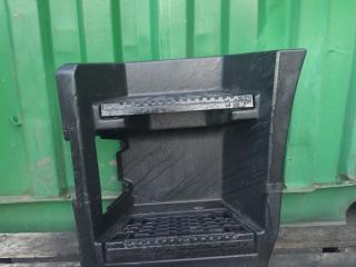 Подножка кабины Renault T-Series 1 поколение 2014, дизель, АКПП, 82574835, 7482574835