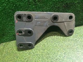 кронштейн рулевого редуктора Renault T-Series 1 поколение 2014, дизель, АКПП, 21162038