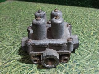 Клапан защитный 4-х контурный MAN TGX 1 поколение 2008, 10.5 л., D 2066 LF 37, дизель, МКПП, 81521516098