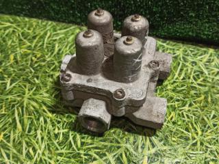 Клапан защитный 4-х контурный MAN TGX 1 поколение 2008, 10.5 л., D 2066 LF 25, дизель, МКПП, 9347144000, 81521516098