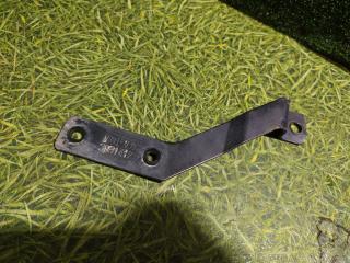 кронштейн радиатора Volvo FH 2 поколение 2004, 12.1 л., D12D420, дизель, МКПП, 3981417