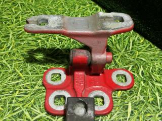 петля двери Volvo FH 3 поколение 2014, 12.8 л., D13K460, дизель, МКПП, 82319253