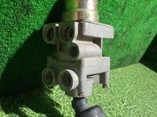 кран главный тормозной MAN F2000 1 поколение 1995, 10.0 л., D 2865 LF06, дизель, МКПП, 81523206141, II16539, 4613150880