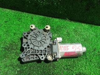 моторчик стеклоподъемника передний левый DAF XF 95 1 поколение 2006, 12.6 л., XF 355 M, дизель, грузовик, 0130821917