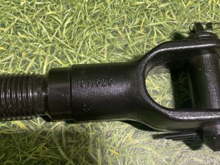 крюк буксировочный DAF XF 106 1 поколение 2018, дизель, АКПП, правый руль, 1911625