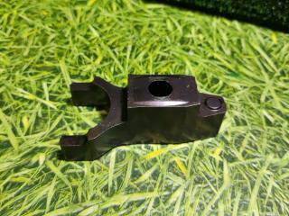 крепление форсунки Renault T-Series 1 поколение 2014, дизель, АКПП, 7421425162