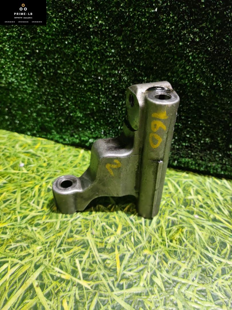 кронштейн (крепление) Renault T-Series 1 поколение 2014, дизель, АКПП, 21743254 - фото №1