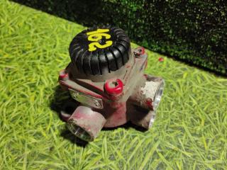 Клапан ускорительный DAF XF 106 1 поколение 2018, дизель, АКПП, правый руль, 1927394