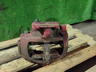 суппорт передний левый DAF XF 106 1 поколение 2018, дизель, АКПП, правый руль, 1862301