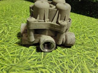 Клапан защитный 4-х контурный MAN TGX 1 поколение 2008, 10.5 л., D 2066 LF 37, дизель, МКПП, 81521516098