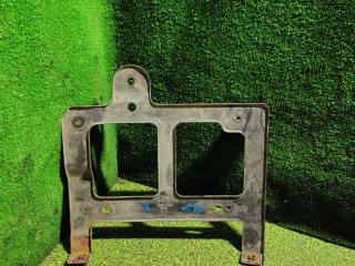 кронштейн крепления подкрылка Volvo FM 3 поколение 2015, 10.8 л., D11K410, дизель, АКПП, 82611080