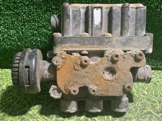 кран управления пневмоподвеской MAN TGA 1 поколение 2005, 10.5 л., D 2066 LF 11, дизель, АКПП, 4728800300, 81259026238