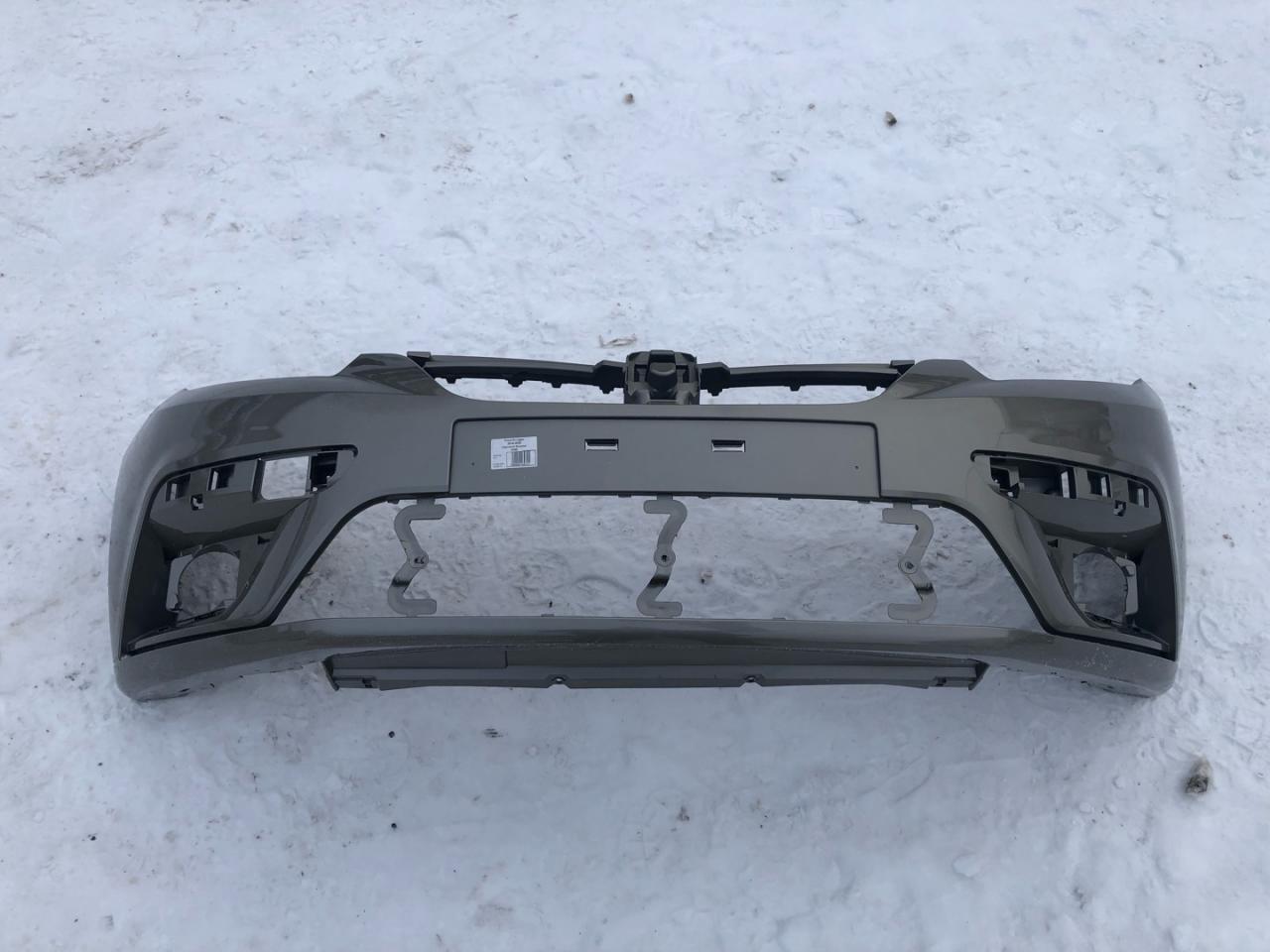 бампер передний Renault Logan 2 поколение 2016 - фото №1