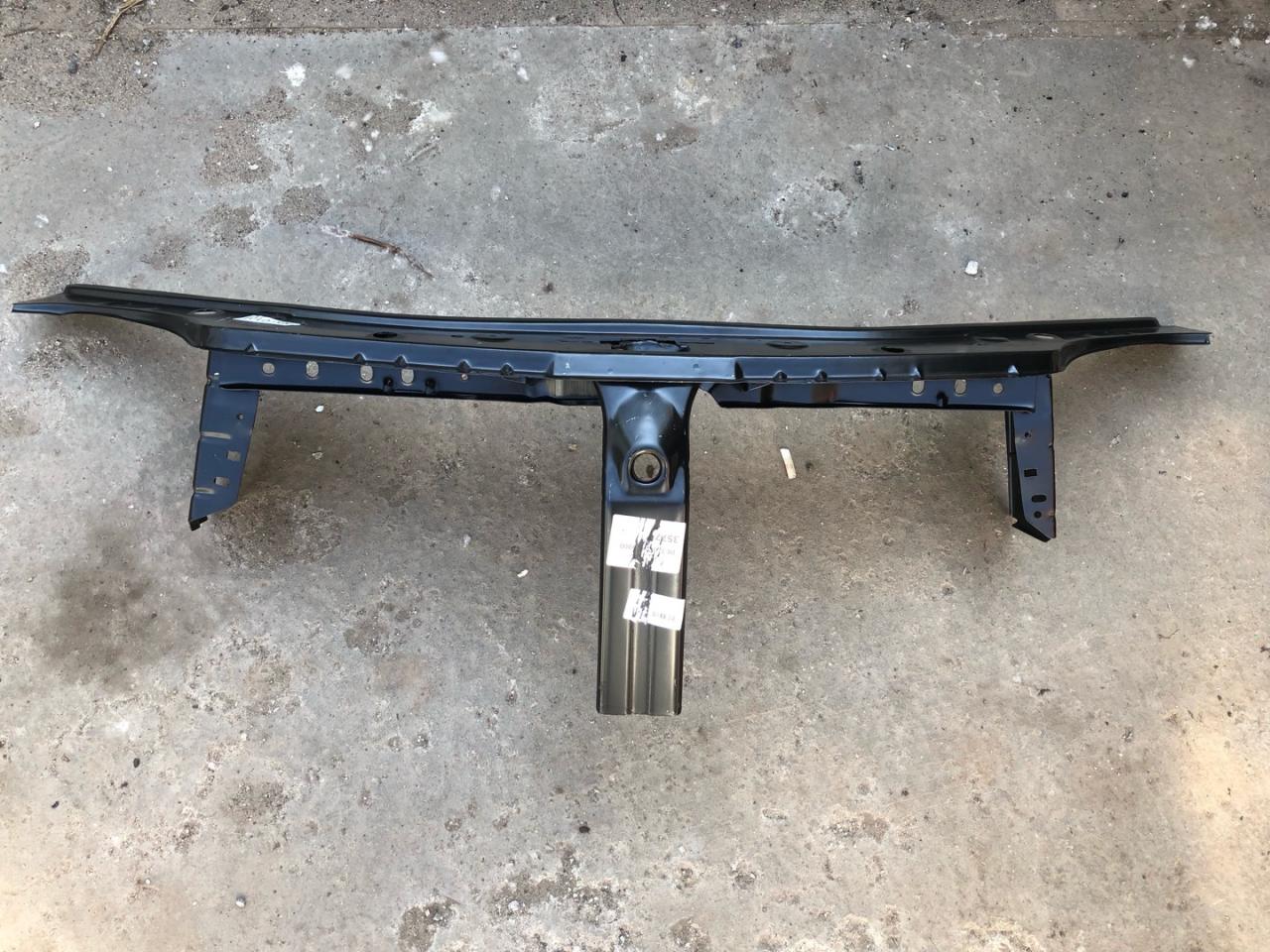 передняя панель крепления облицовки (телевизор) Renault Sandero 1 поколение (2009 - 2014) - фото №1