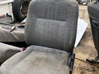 сиденье переднее Mitsubishi Space Gear 1 поколение 1997