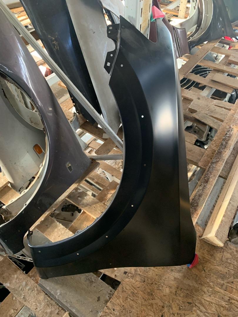 крыло переднее левое Mitsubishi Pajero 4 поколение 2007, внедорожник 5 дв., MR239608 - фото №1