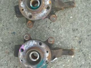 кулак Nissan Note E11 (2005 - 2009)