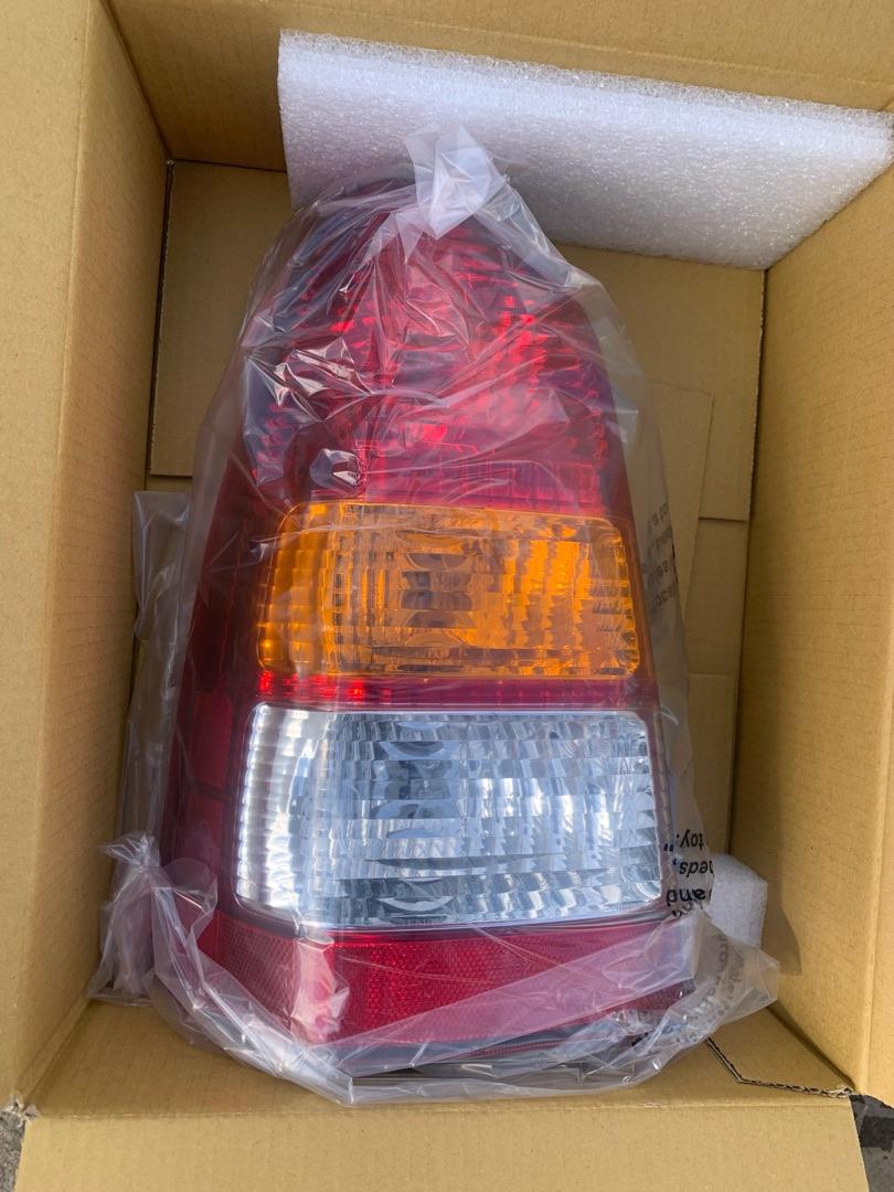 фонарь задний левый Mazda Tribute 1 поколение 2004, 11210JE20B - фото №1