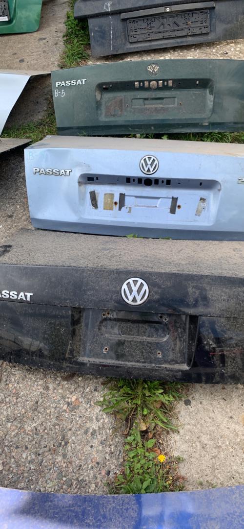 крышка багажника (дверь 3-5) Volkswagen Passat B5 2001, седан - фото №1