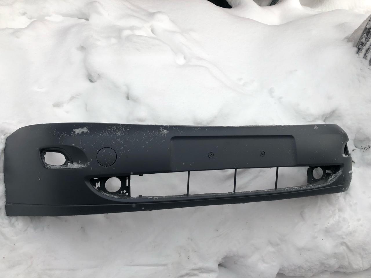 бампер передний Ford Focus 1 поколение 1998 - фото №1