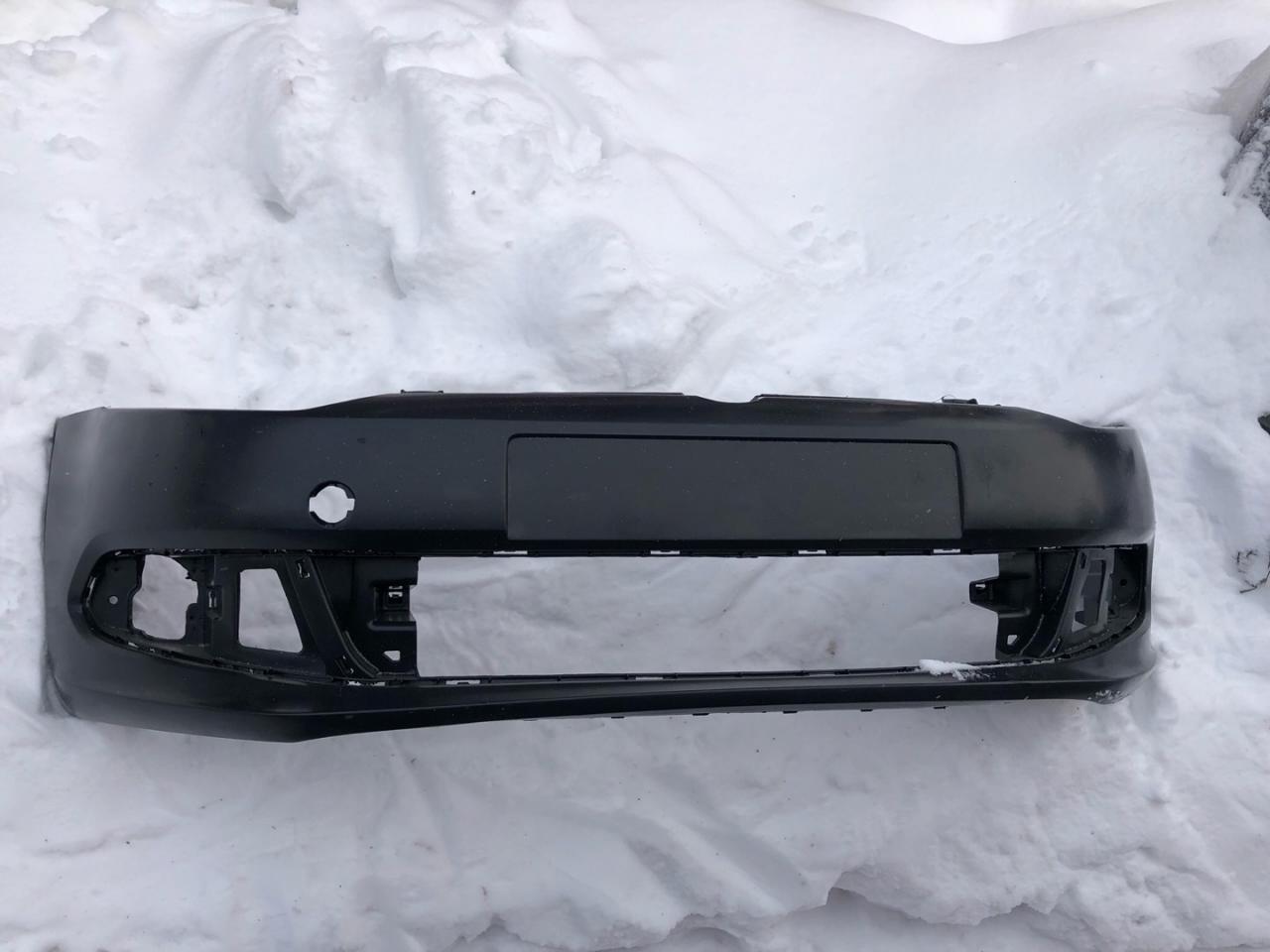 бампер передний Volkswagen Polo 5 поколение 2011, седан - фото №1
