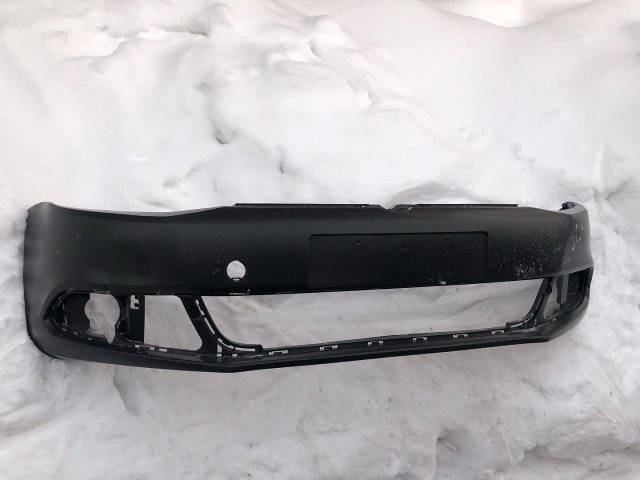 бампер передний Volkswagen Jetta 6 поколение 2011, седан - фото №1