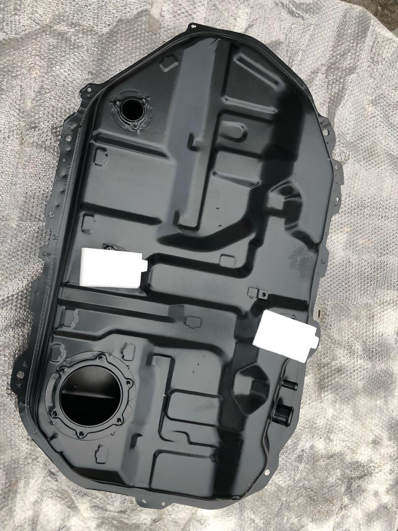 бак топливный Mitsubishi Lancer 9 поколение 2010, бензин, MN106272 - фото №1