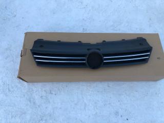 решетка радиатора Volkswagen Polo 5 поколение 2015, 6RU853653