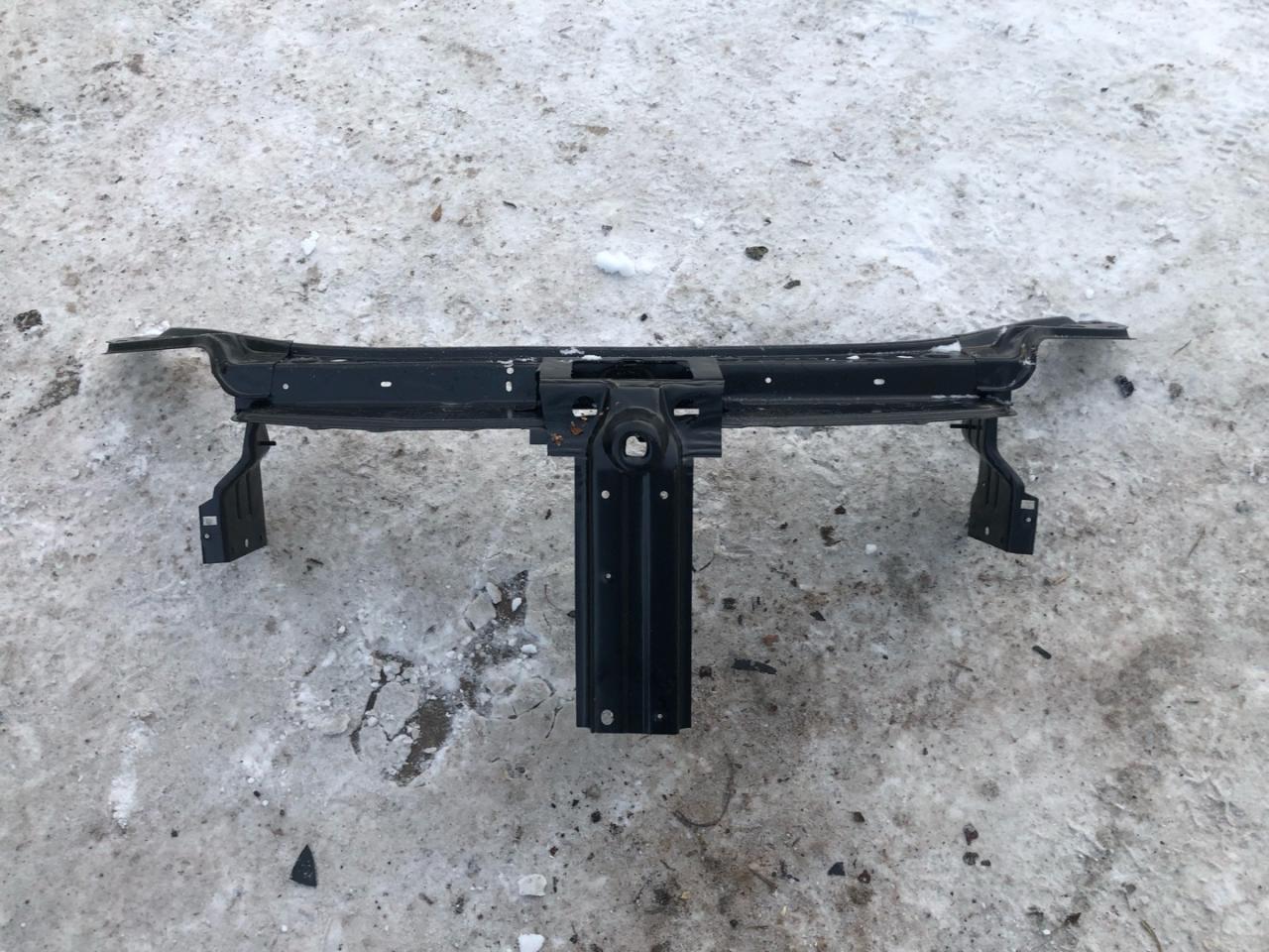 передняя панель крепления облицовки (телевизор) Renault Logan 2 поколение 2012 - фото №1