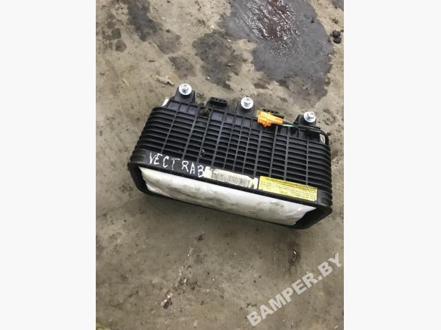 подушка безопасности пассажира Opel Vectra B 1999, 1.7 л., седан - фото №1