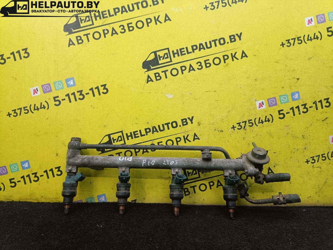 топливная рампа Nissan Primera P10 (1990 - 1997), 2.0 л. - фото №1