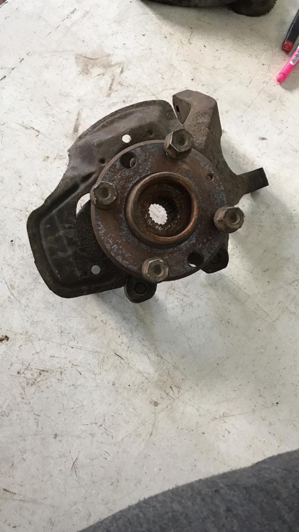 ступица передняя правая Opel Corsa B (1993 - 2000), 1.2 л. - фото №1