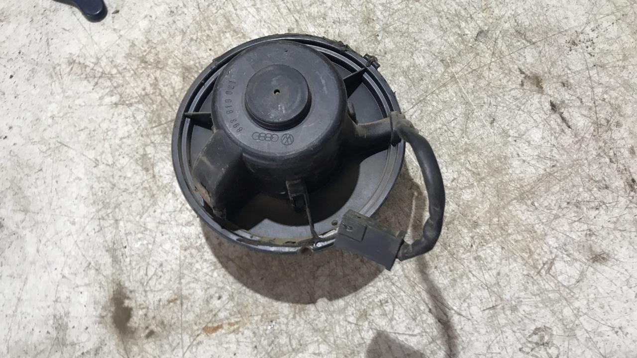 моторчик печки Audi 80 B3 (1986 - 1991) - фото №1