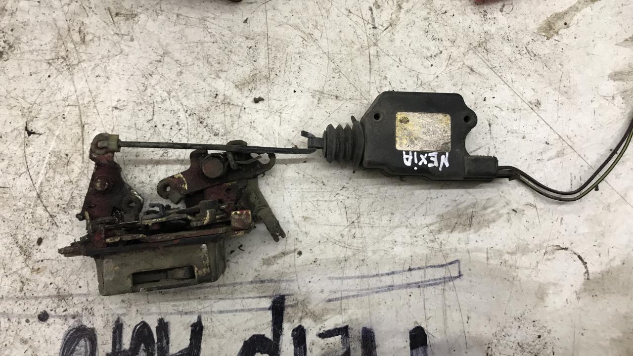замок двери задней правой Daewoo Nexia 1 поколение 2002, 2.0 л., i, бензин, хетчбэк 5 дв. - фото №1