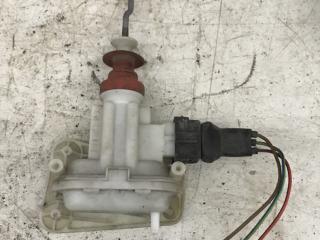 активатор (привод) замка двери Audi 80 B3 (1986 - 1991)